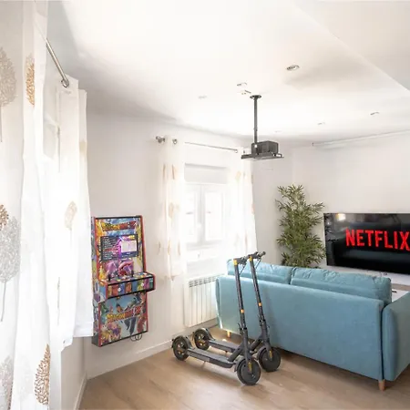 Nuevo, Cerca Centro, Netflix Y Parking Oviedo